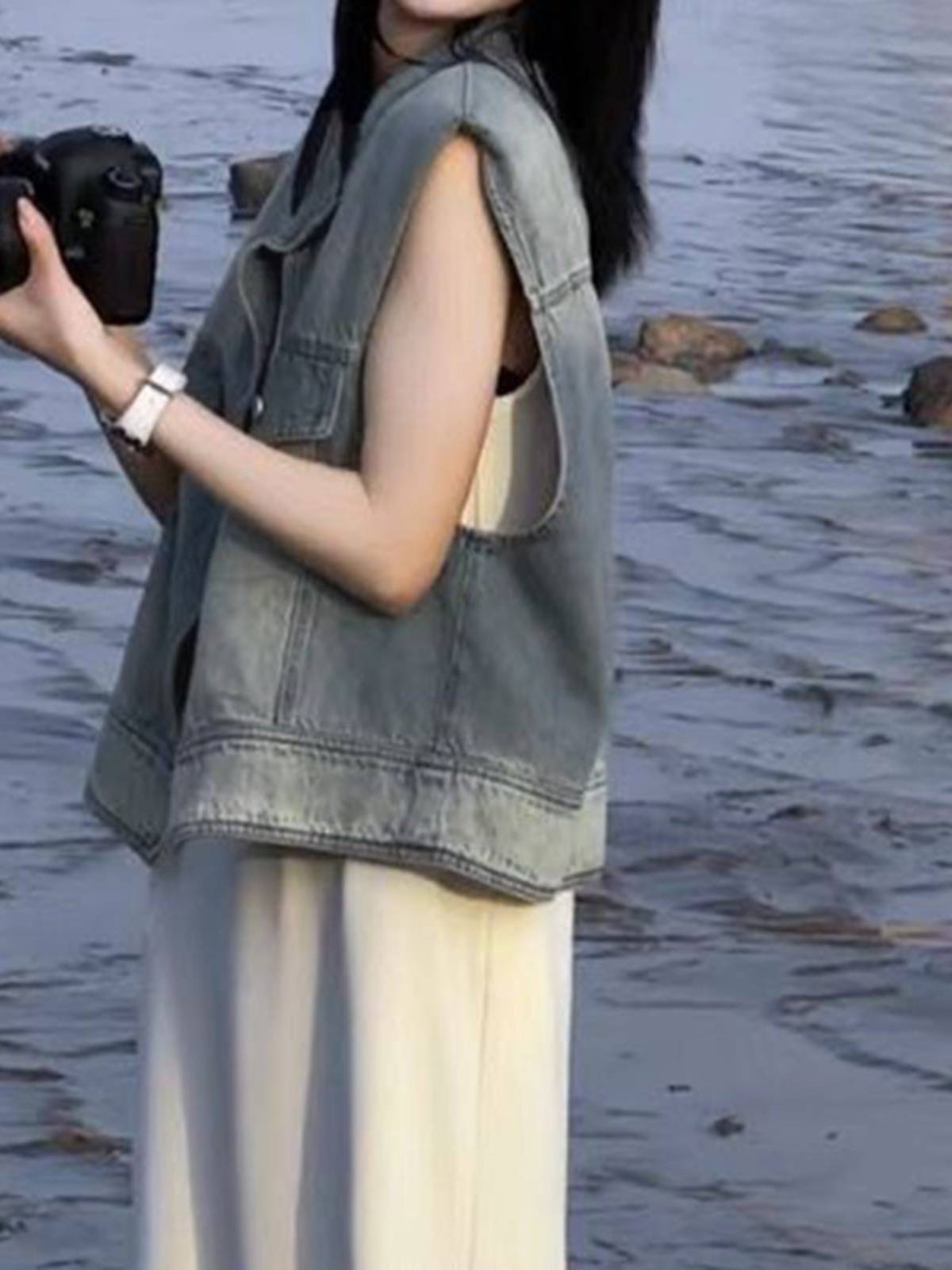 Line collar denim vest sleeveless outer set female 2024 summer thin design sensation, shoulder horses, shoulder shoulder short top