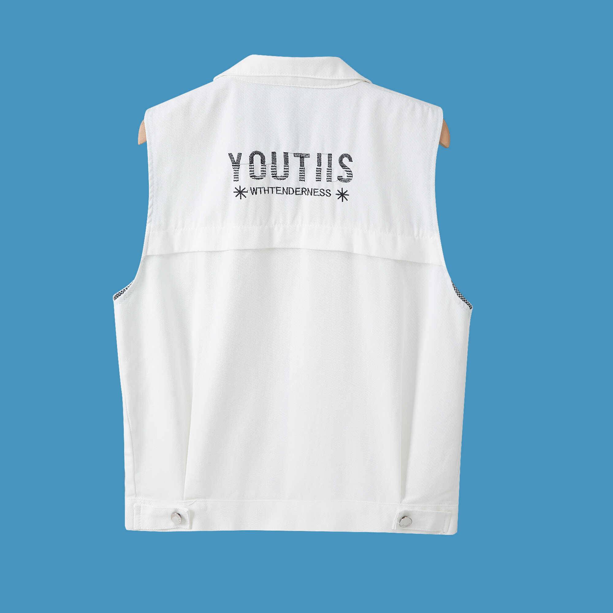 2024 The new Korean version of the loose horse clip vest top embroidered white denim vest short jacket male spring and summer dress