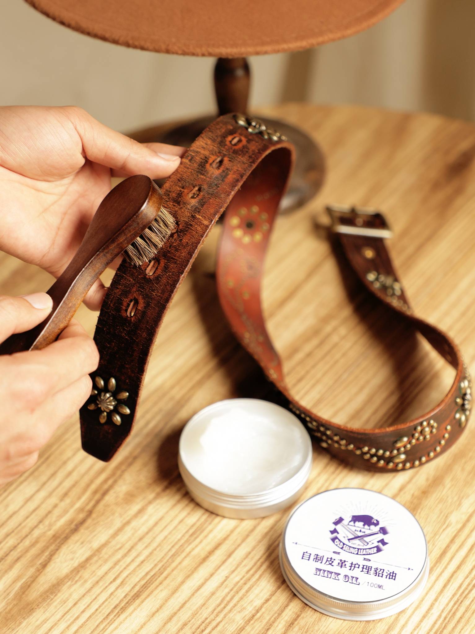 Old vendor, vegetable tanning leather real cowhide care colorless maintenance oil mink oil leather leather leather wrapped shoes maintenance and repair