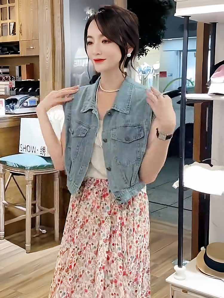 Denim horse clip female 2024 summer new loose, thin, full -match fashion design sensation sleeveless shoulder vest top