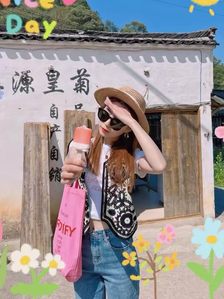 Popular color hook hollow horse clip vest female 2024 spring and summer new Korean version is thin versatile single -off vest top