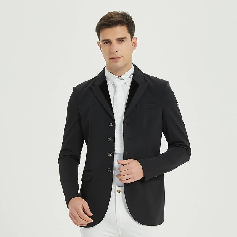 A professional race for a suit suit coat and a suit for a man