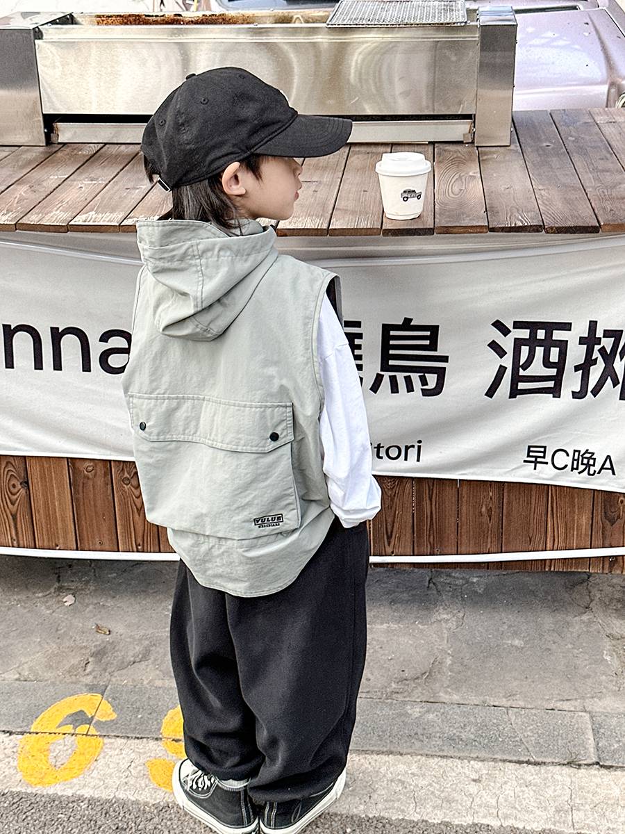 Spring and autumn boys leisure vests in the vest in the vest of the big children's foreign gas workers jacket fashion top children's cuffless jacket
