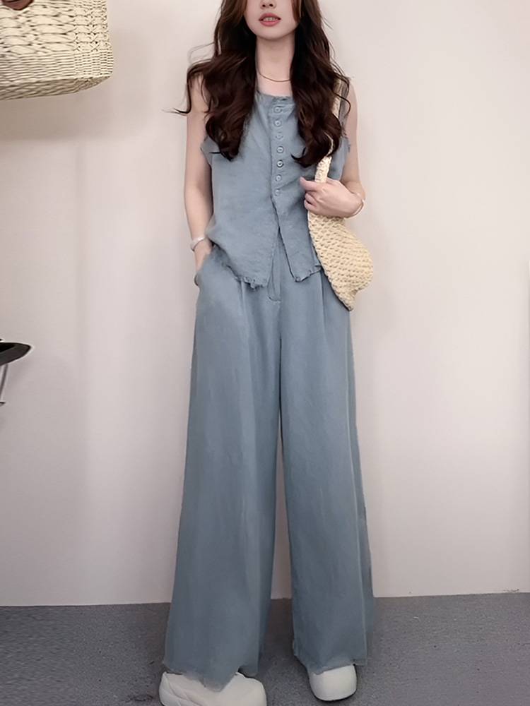 Korean hair-cracking vest-less vests + two pairs of thongs with high waist and broad legs