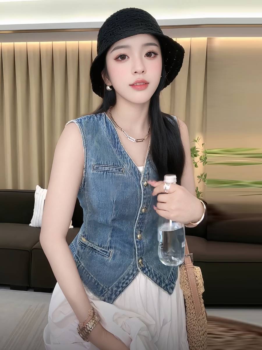 Cowboy vest female summer design sense American retro external wearing versatile sleeveless shoulder vest vest herse V -neck top
