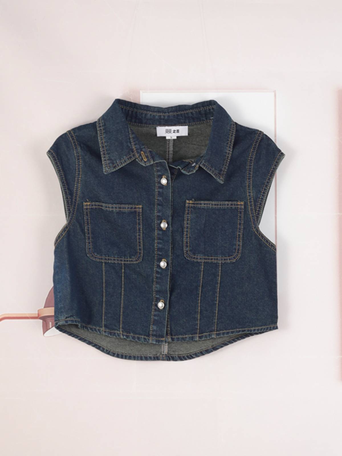 Manman American retro temperament denim cardigan short -sleeved vest female summer niche design sense sleeveless jacket top
