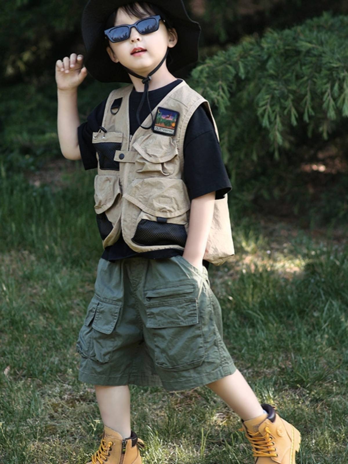 Children's quick -drying khaki vest 2024 European and American autumn new male and female baby girl top vest jackets are all -match
