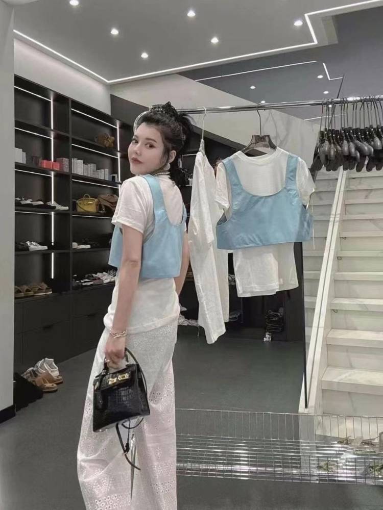 2024 autumn new leather leather coat women's super short vest sleeve -free vest lumper leather is all thin and thin