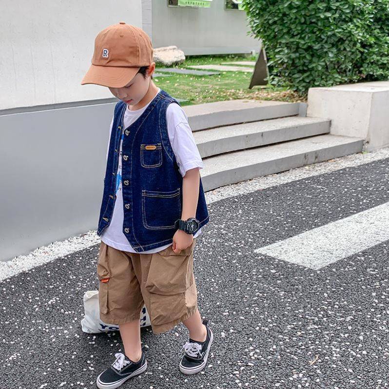 Boys in summer children's vest jackets spring and autumn new Korean fashion baby denim vest little boys tide