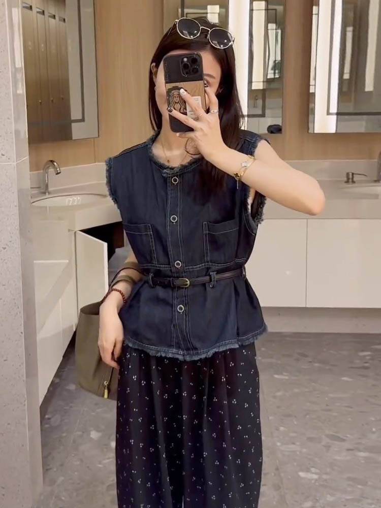 Hong Kong Wind Mao Bian Cowboy vest women's bundle waist thin summer, 2024 new fashion temperament, shoulder top