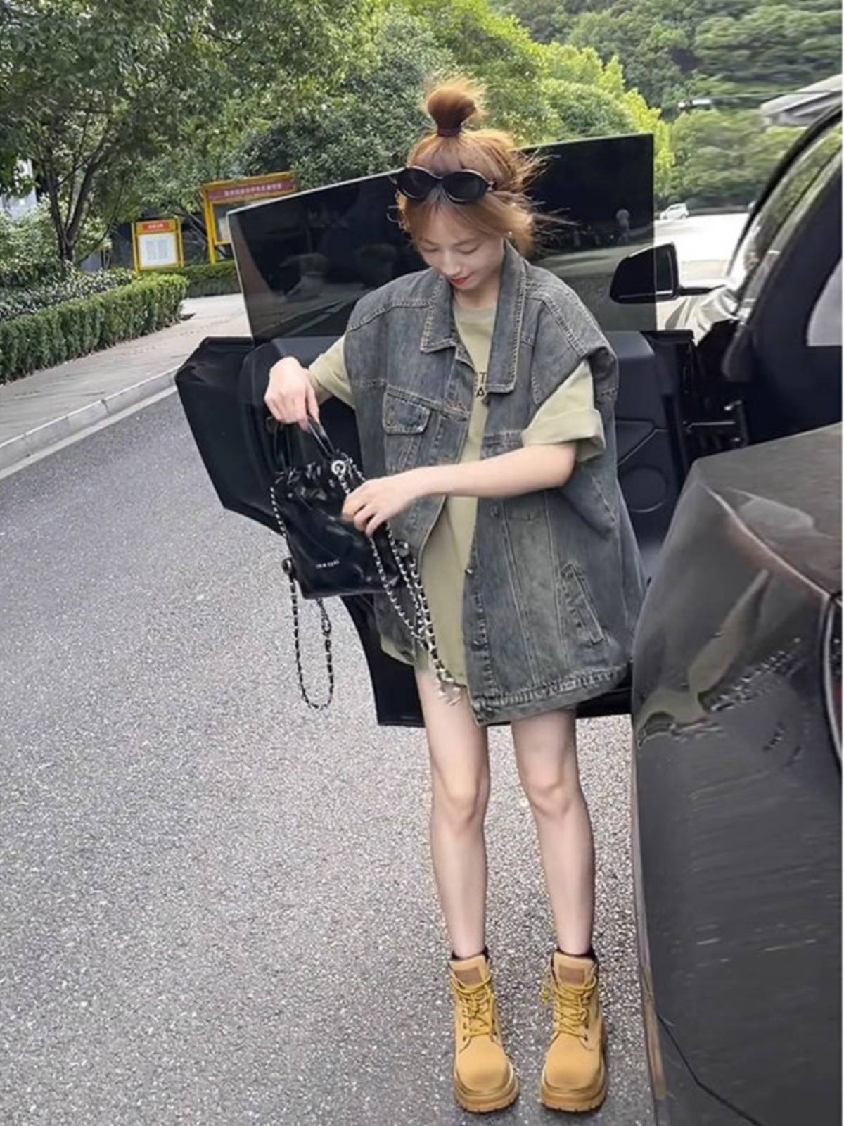 American retro old denim vest vest female thin version 2024 early autumn new out -of -the -shoulder top outer jacket