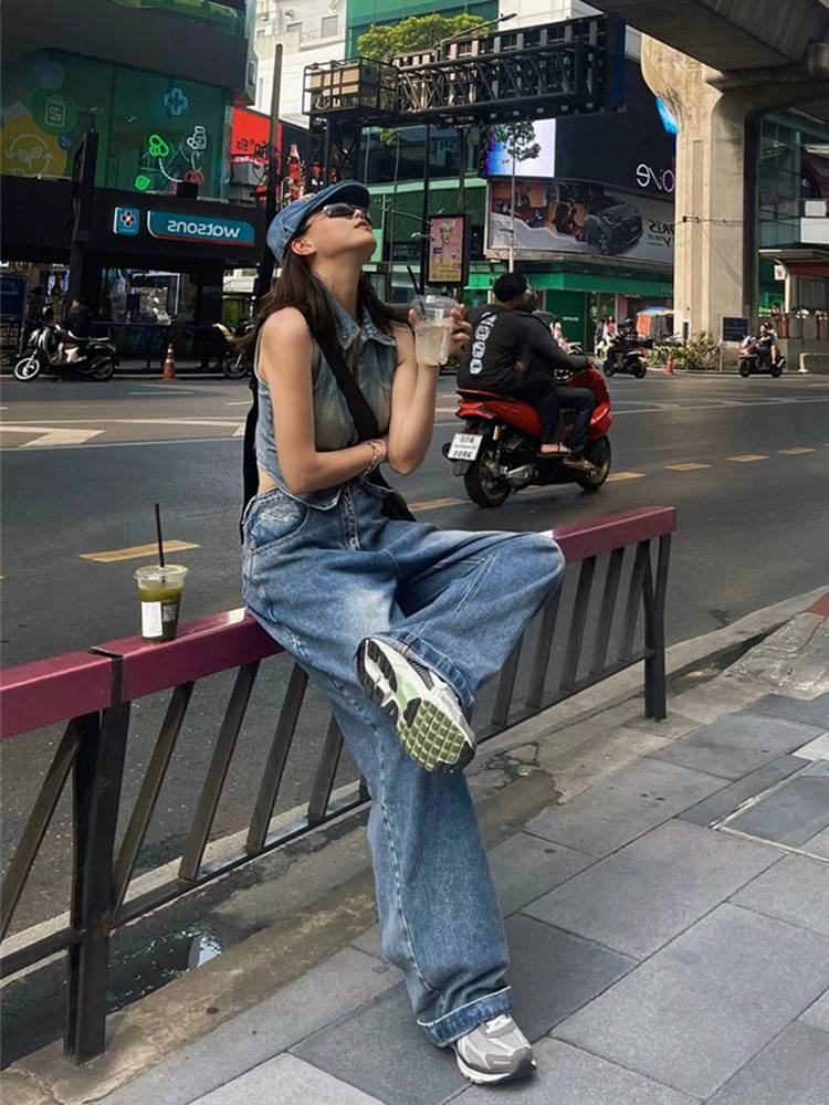 Retro hot girl lapel denim vest vests wearing girl spring and summer new design sense niche sleeveless zipper top