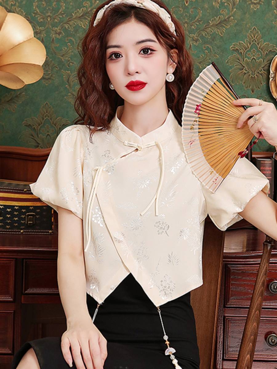 A new Chinese shirt with a slashed shirt