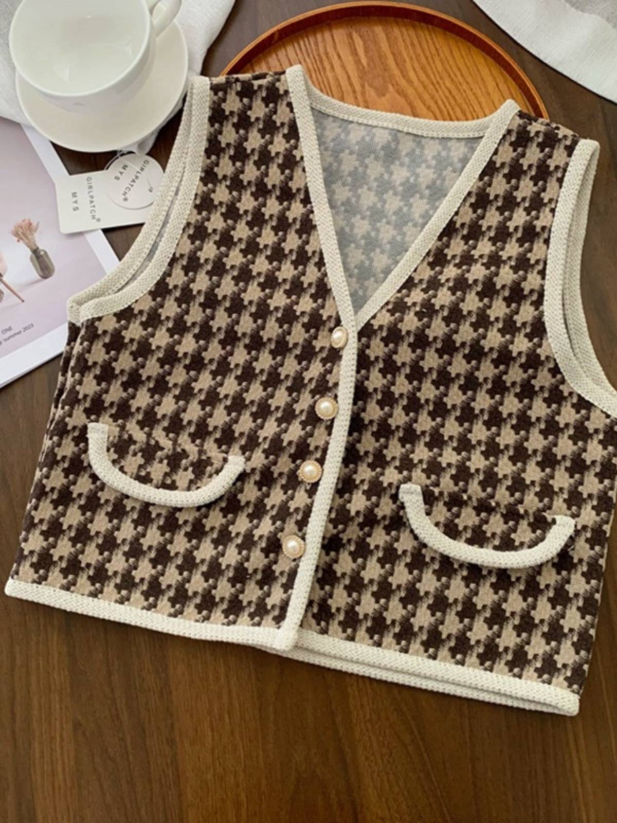 The Han version of the Twisted Twisted Makkah short-dressed tweaked vests were worn in the autumn 2024 with no shoulders and no shoulders