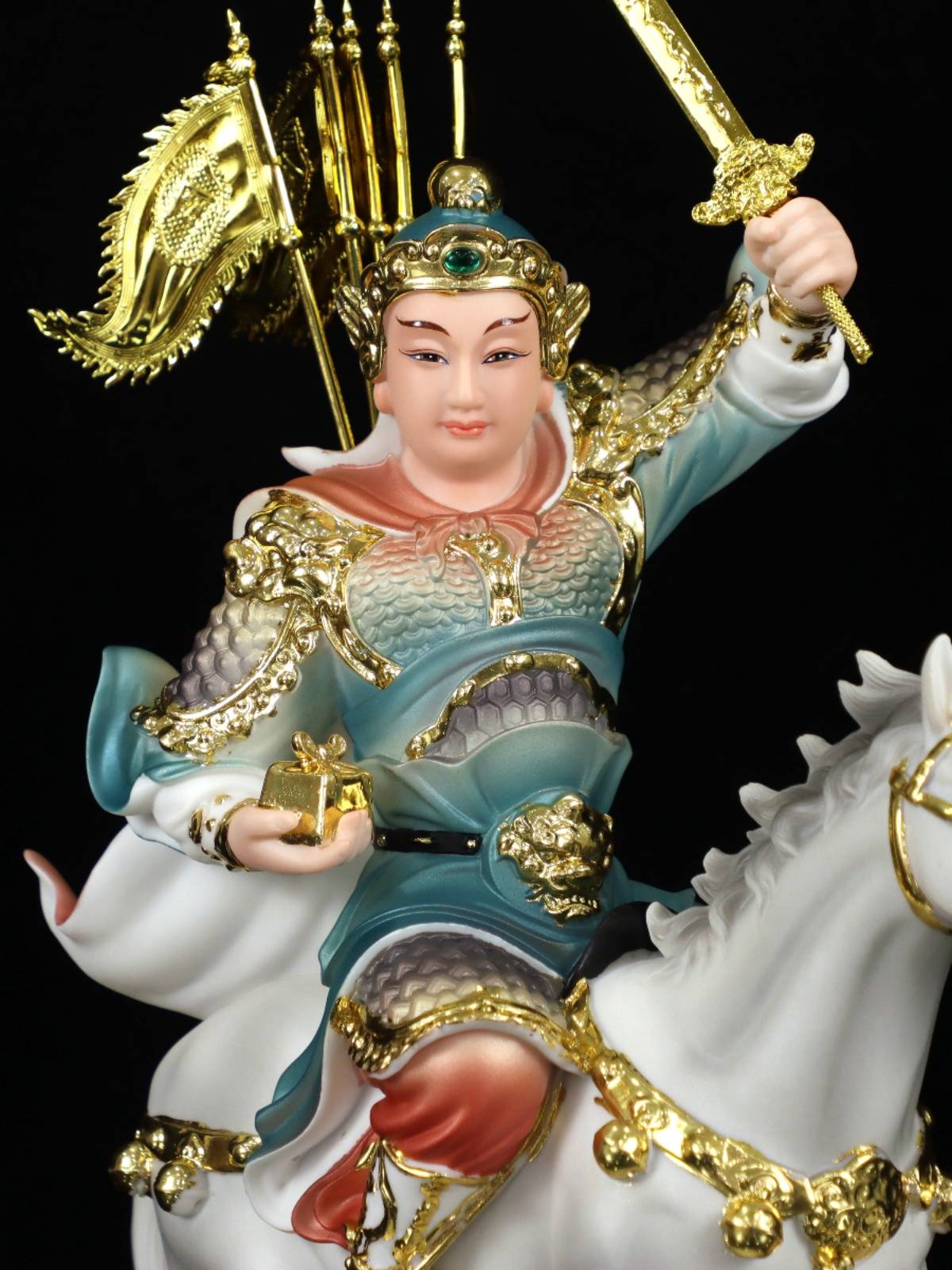 Resin yellow running reported to General Horse Riding Horses Horse Horse Horse Statue Northeast Erling Children's Protection Law Chinese Home Place