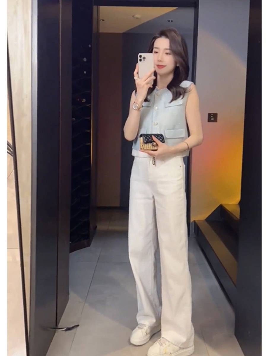 This year's popular short top 2024 Summer French high -level sense of foreign sense, beautiful small incense blue vest vest