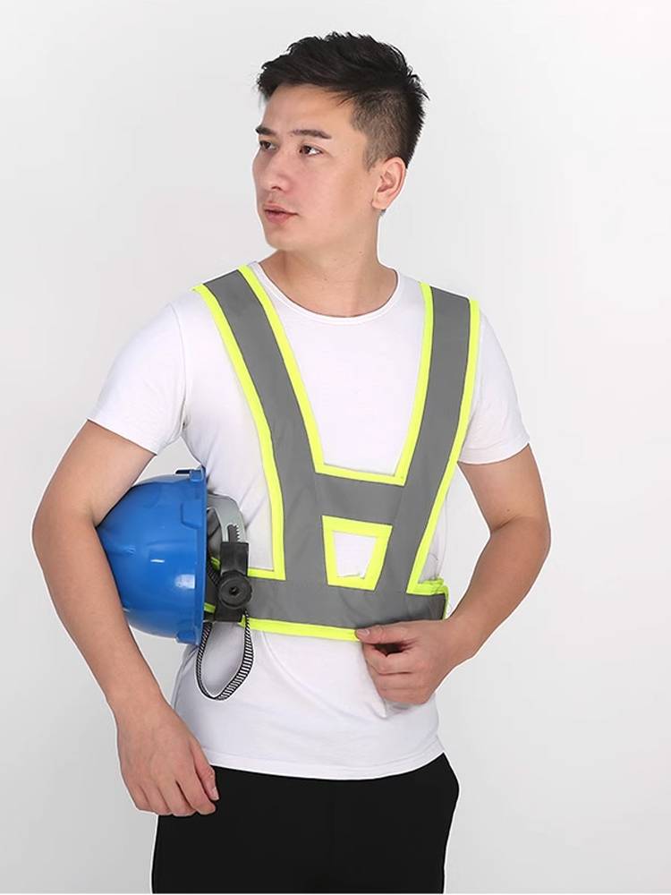 Red and green light V -type reflective vest vests at night construction sanitation building riding site reflective jacket vehicle annual review