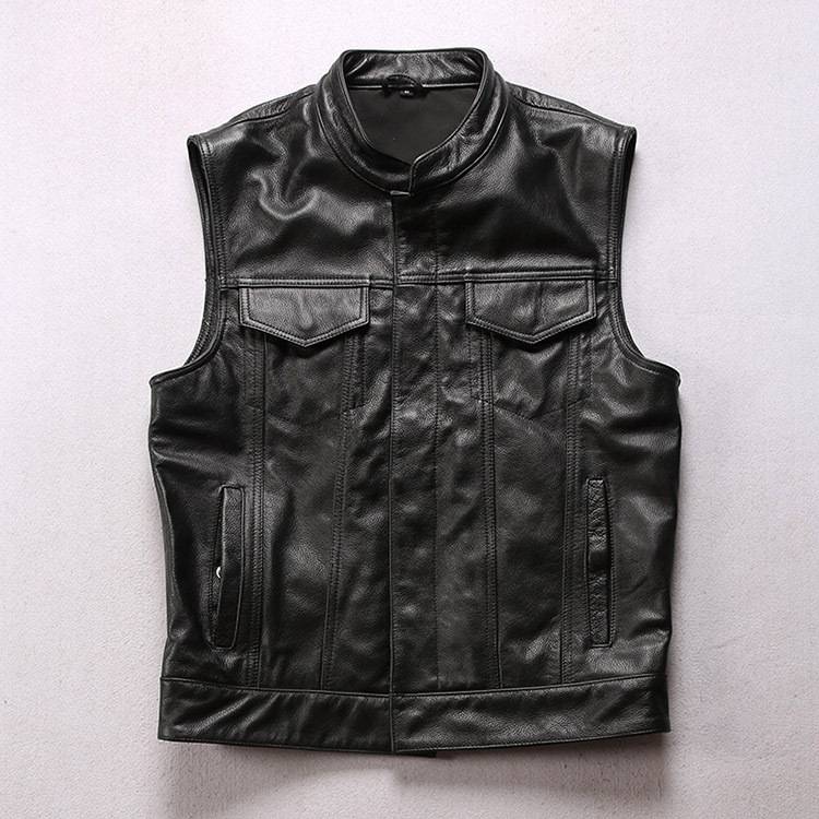 The club's leather Harley vest is a man who is chaotic, a male increased pilot cowhide sheepskin locomotive embroidered leather vest