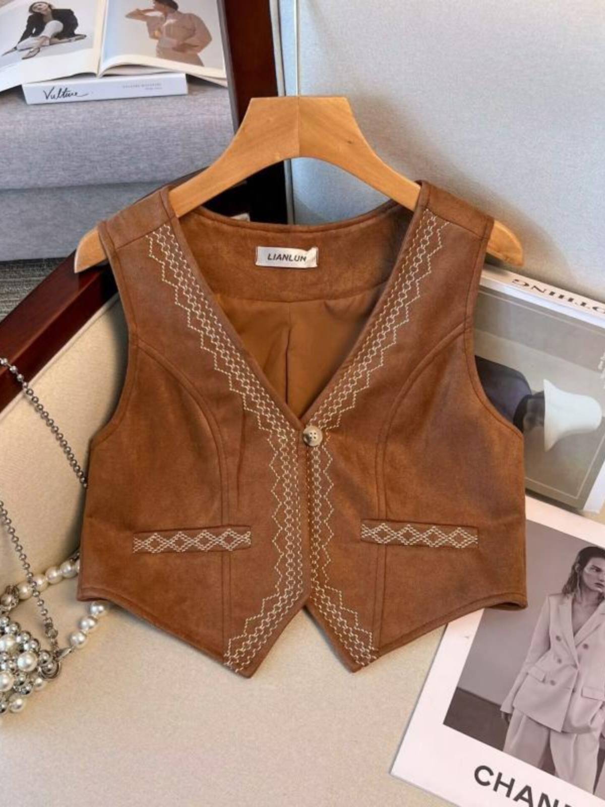 Bohemia retro heavy workers embroidered vest vest velvet vest women's travel wearing western denim hippopotus clip tops