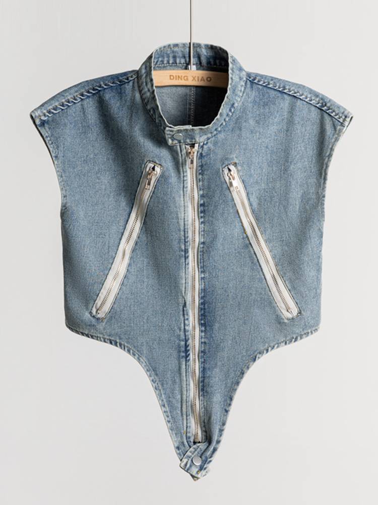 Net red small incense wind short vest female summer 2024 new straight denim hippot stacked wears a small shoulder jacket