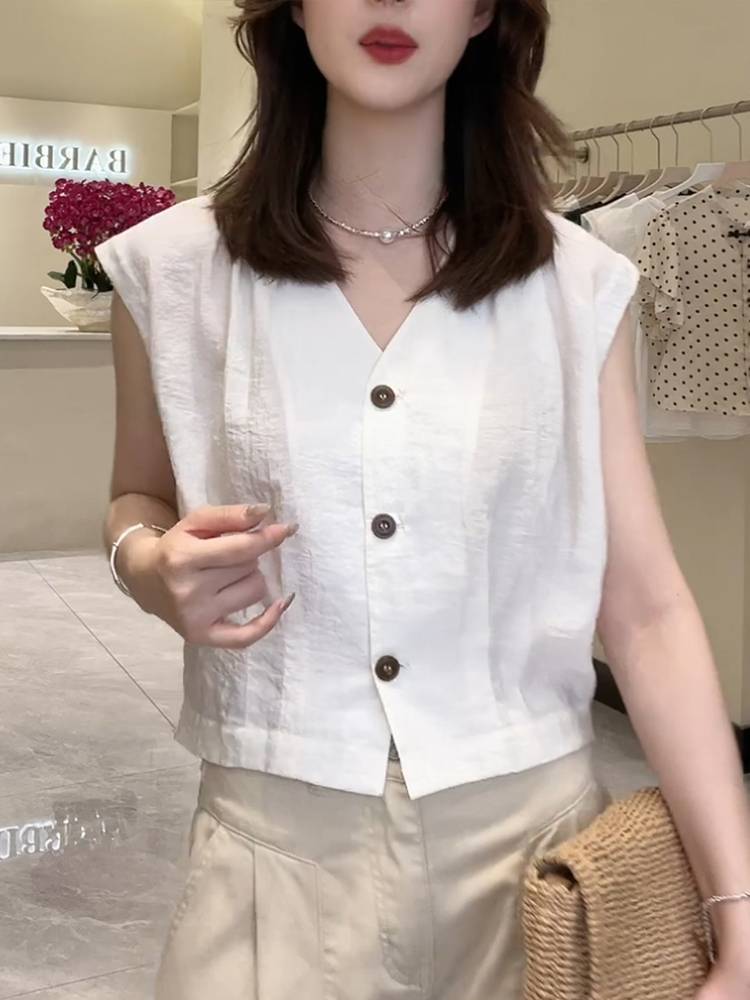 Temperament sleeveless shoulder horses horses horsepa top female summer 2024 new small small loose and thin V -neck shirt