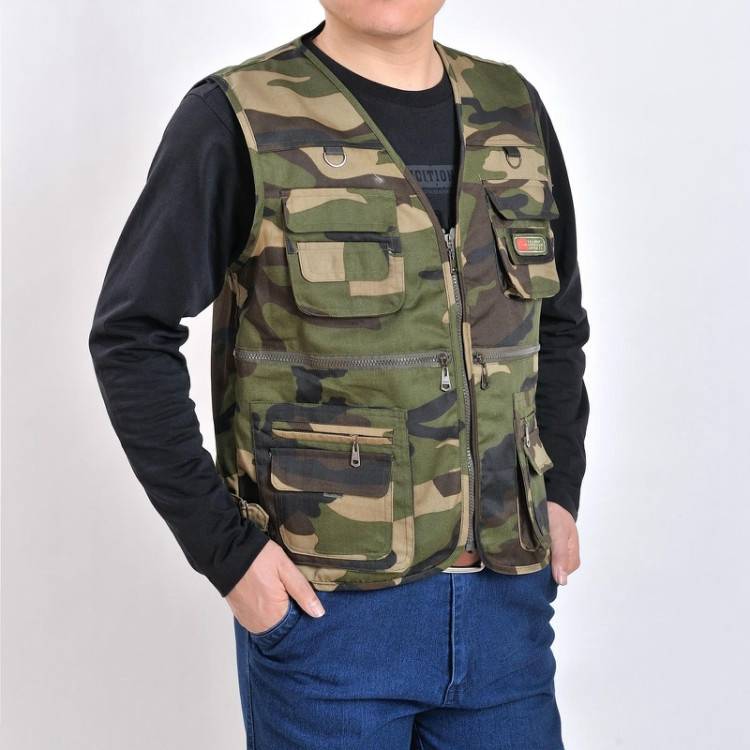 Middle -aged and elderly spring and summer men's network eye vest outdoor loose multi -pocket elderly more pocket photography fishing and shoulder vest