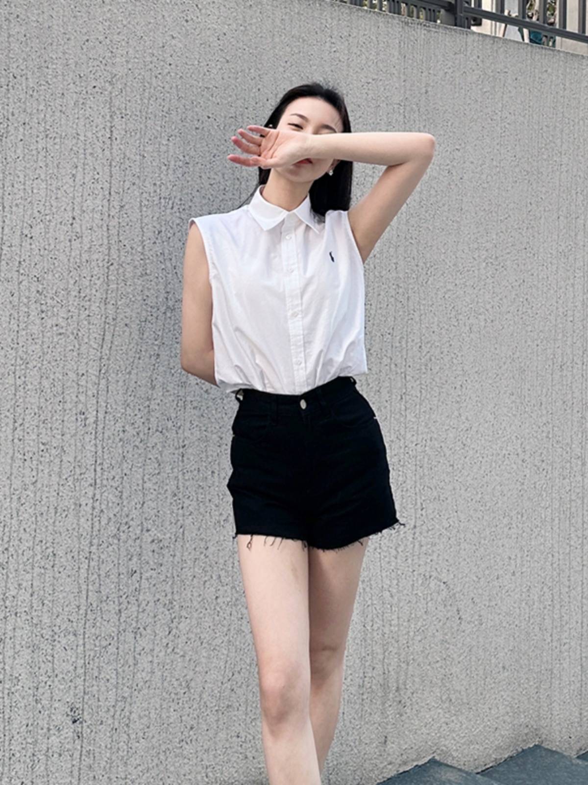 2024 Explosion spring and summer new female pony embroidered sleeveless vest shirt casual shirt
