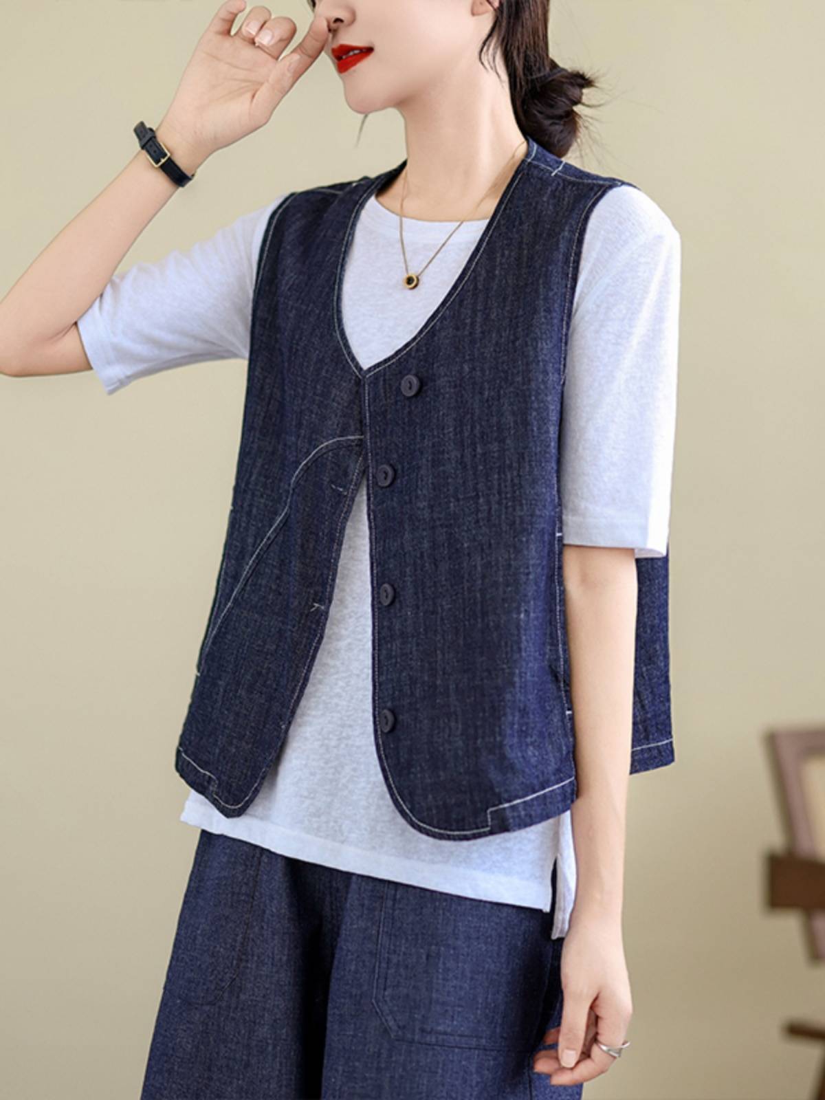 Retro denim vest jacket female summer European niche design sense is loose and casual full -match shoulder vest top