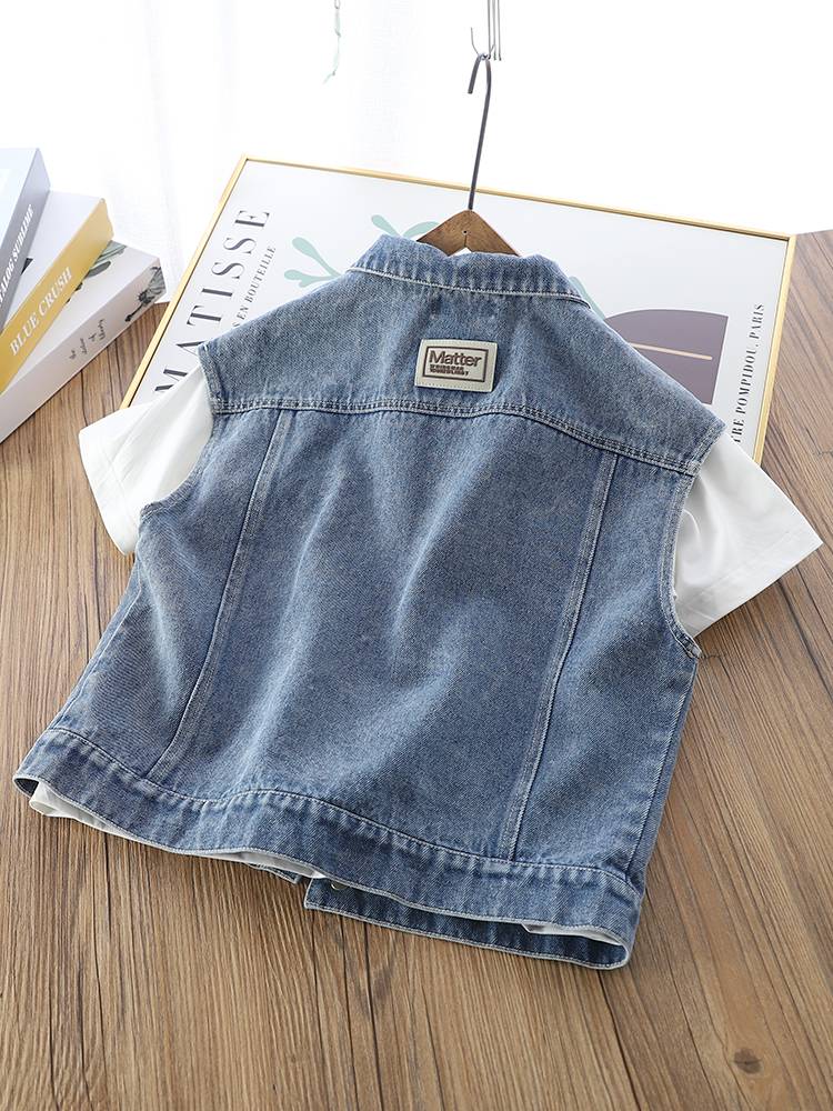 Boys denim vests handsome tide boys' clothes in the clothes, big children wearing vests, spring and autumn children's horses clip Korean version of the Korean version