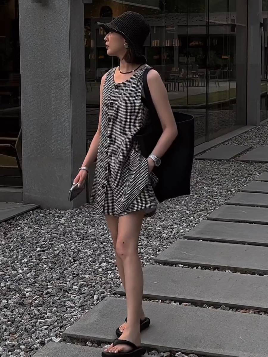 European Card Casual Fashion Laper Vests Female Summer New Sleeveless top Vest Loose Short Set Two -piece Set