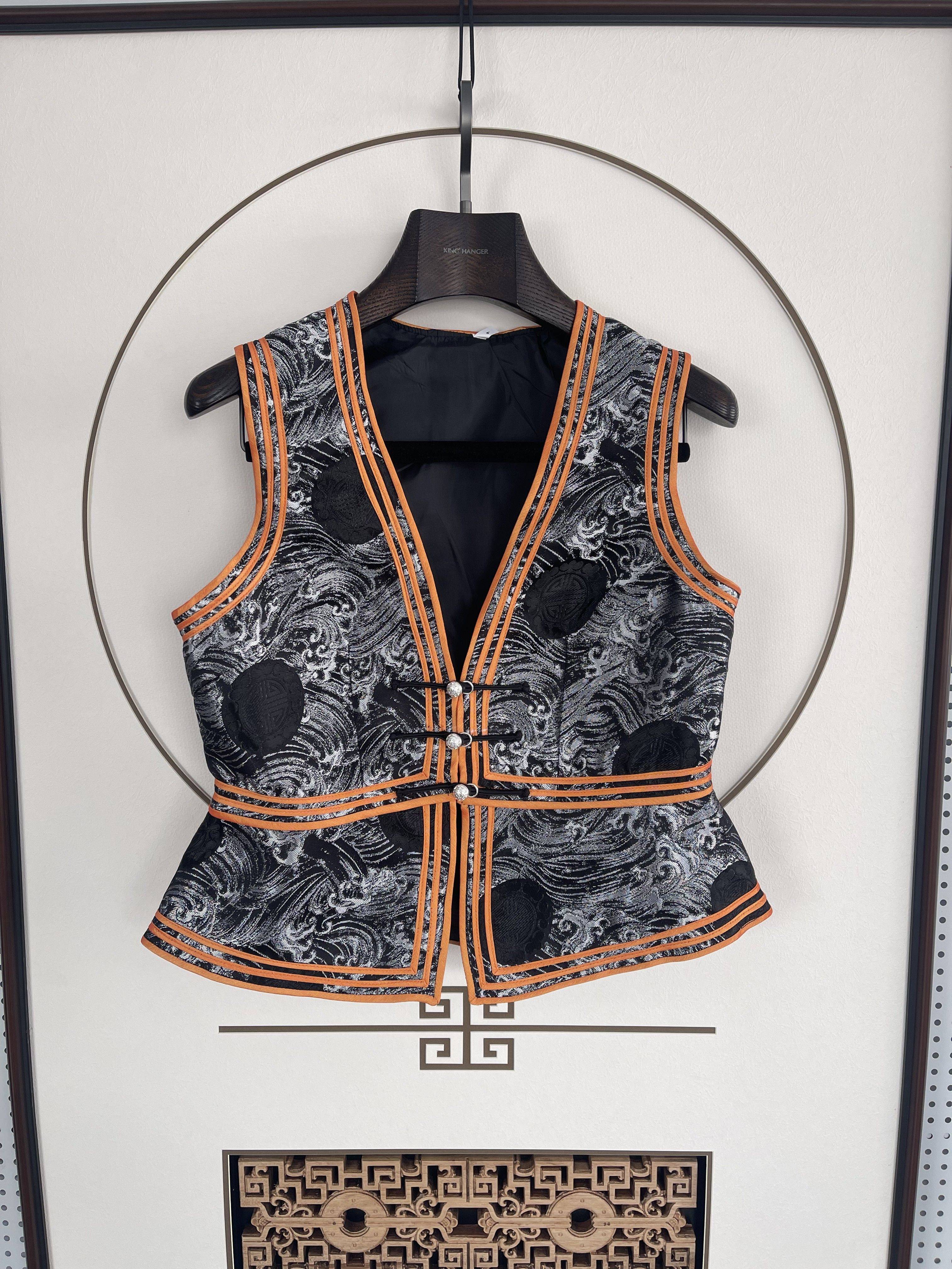 Mongol costumes, modern, modern Mongol kamikazes, and new Mongols