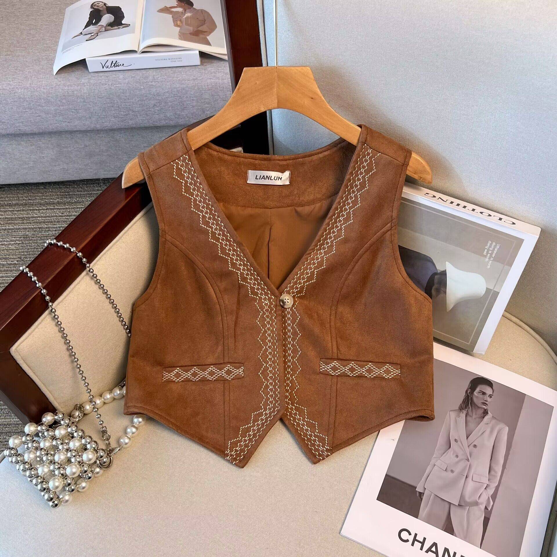 Bohemia retro heavy workers embroidered vest vest velvet vest women's travel wearing western denim hippopotus clip tops