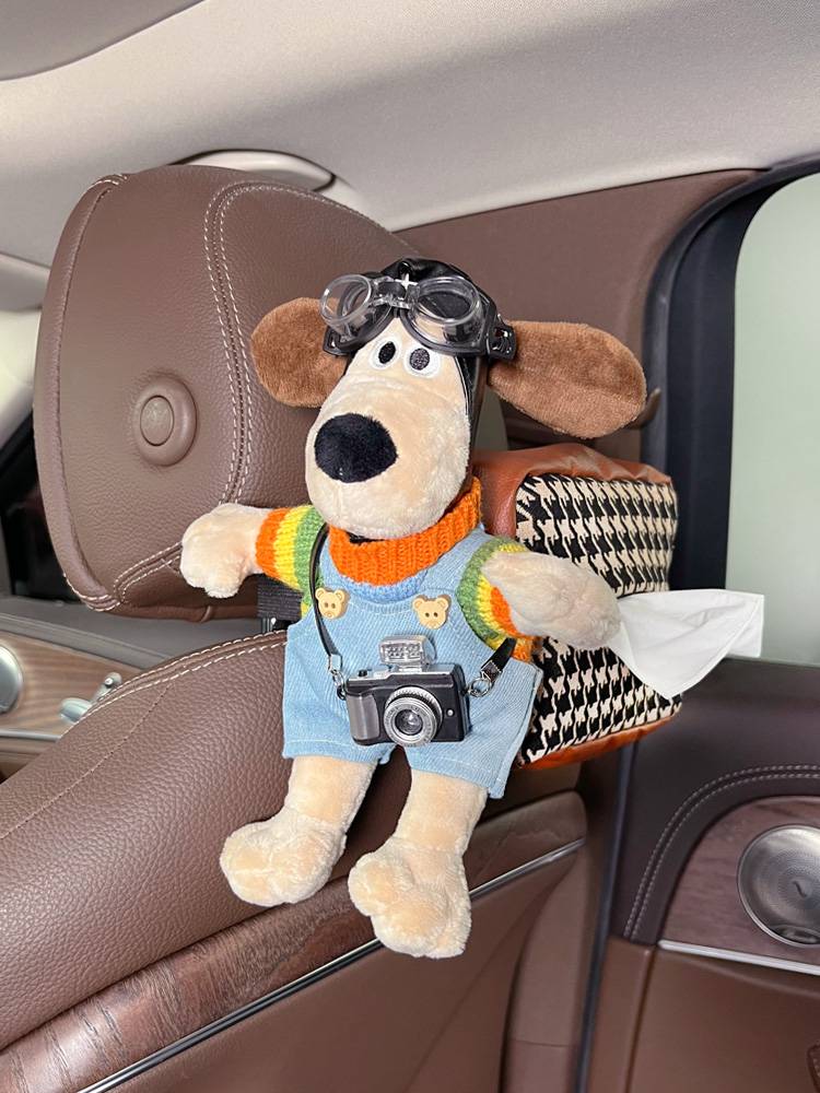 Mercedes -Benz car tissue box hanging type head dog doll creative paper drawing box armcu pump box high -level sensory BMW