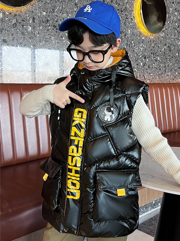 Boys thick vest autumn and winter cotton jacket 2023 new Chinese big children's foreign aura shoulder shoulders free cotton and horses brighter noodles