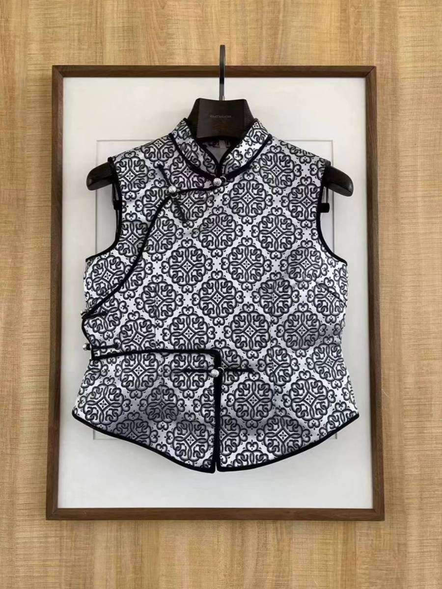 Lead the Mongolian clothing vest daily four seasons short Mongolian shoulder women's full horse clip top