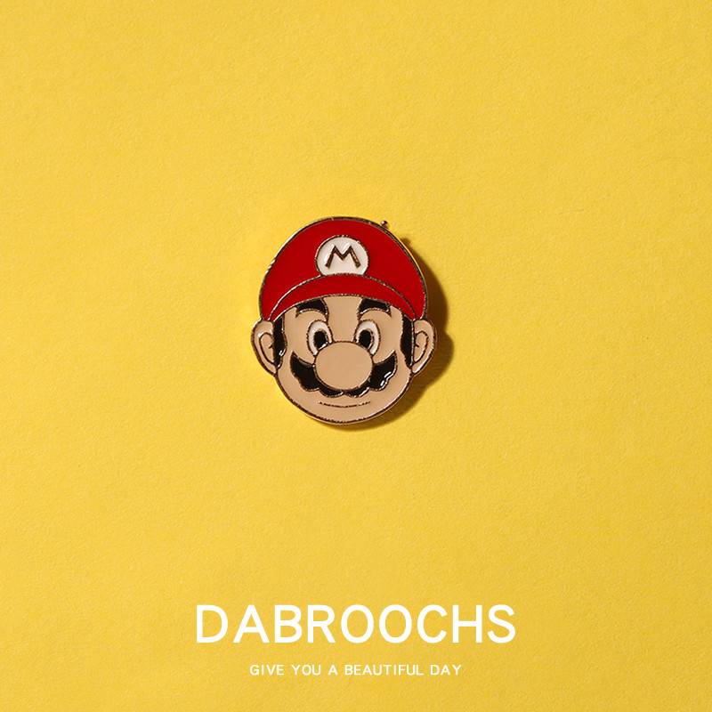 Niche design brooch INS personality childhood nostalgic cartoon Mario badge clothing bag buckle acupuncture accessories female