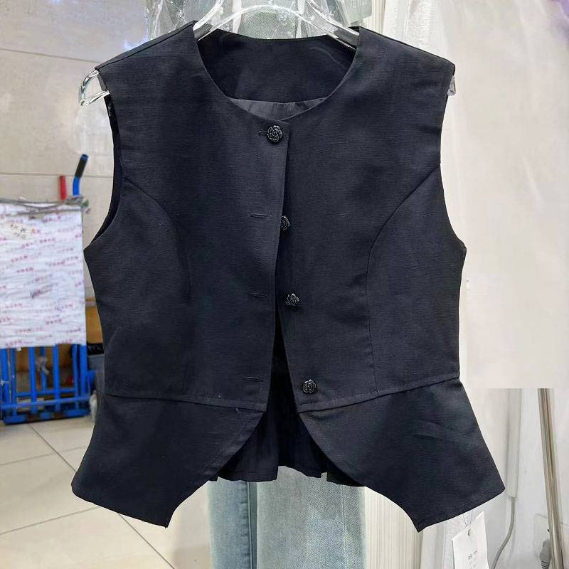 Round -neck fashion is thin vest female 2024 summer new temperament ruffled side buckle buckle shoulder vest thin
