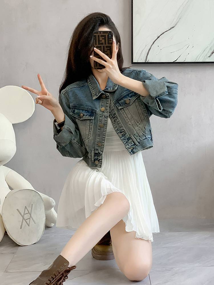 Great Northwest Grassland Western Sichuan Travel Put of denim outer girl Xinjiang Tibet Short Top Tibetan Tips Retro Shoot
