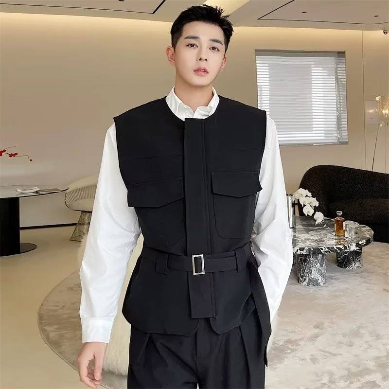 Spring and autumn new hairstyle dual -layer belt vests male Korean version of work design sense niche handsome casual vest