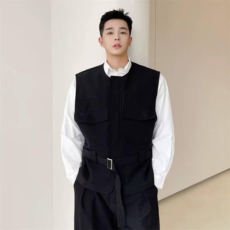 Spring and autumn new hairstyle dual -layer belt vests male Korean version of work design sense niche handsome casual vest