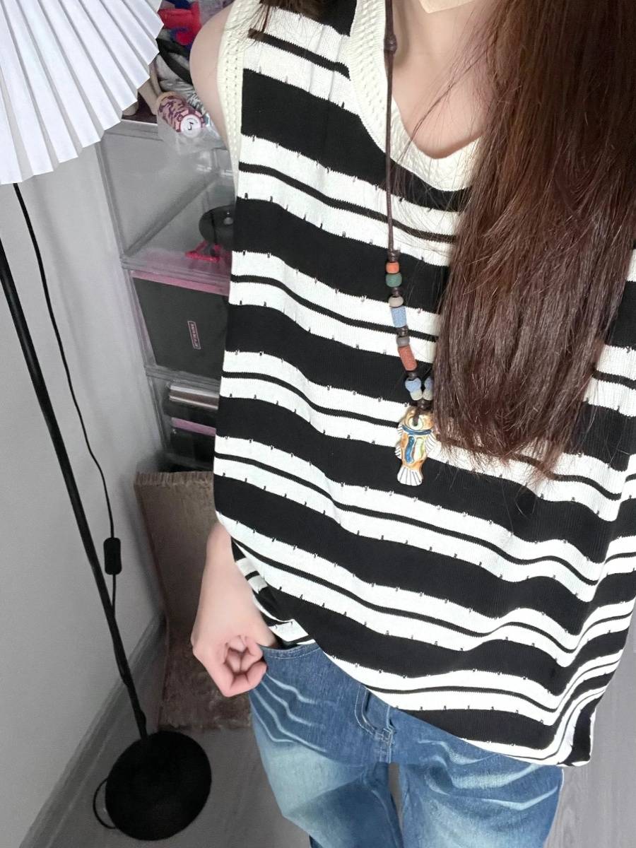 Guo Chao retro knitted vest vest female summer loose and wearing new oversize striped sleeveless tops