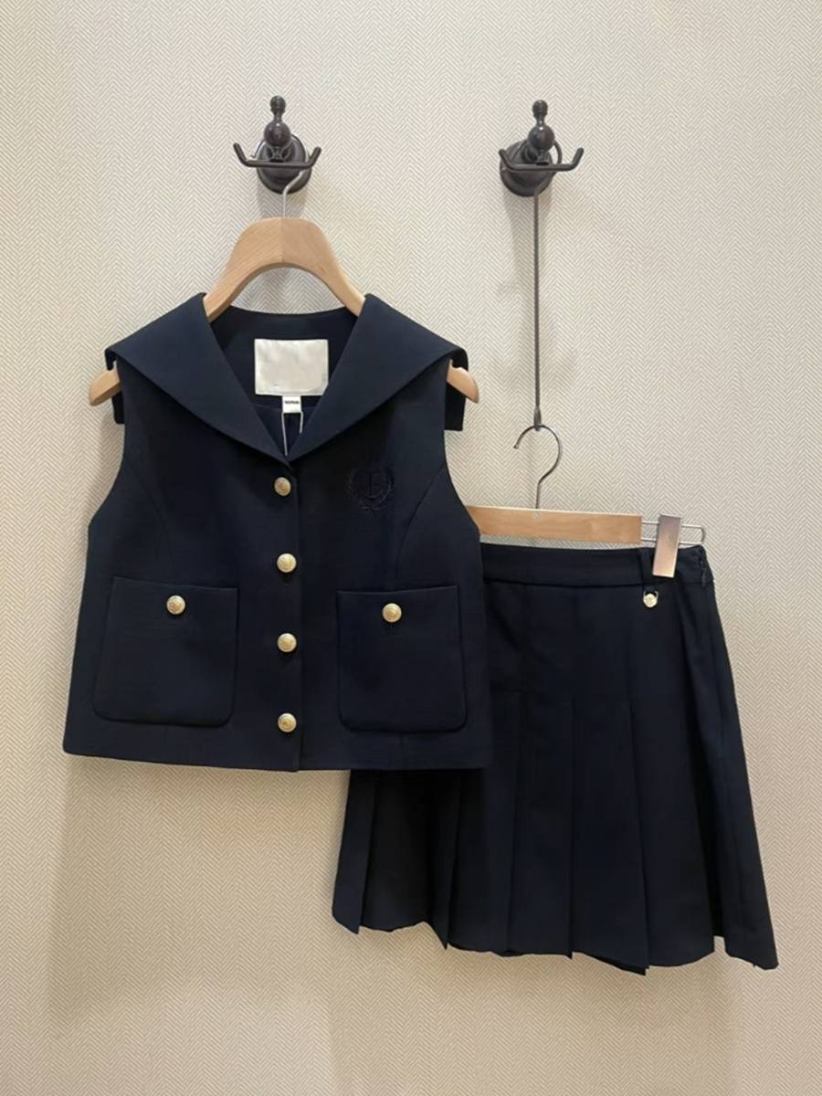 Attachment 2024 Summer new high -level high -level naval neutron collar short sleeveless vest female top EEVWE25Y01