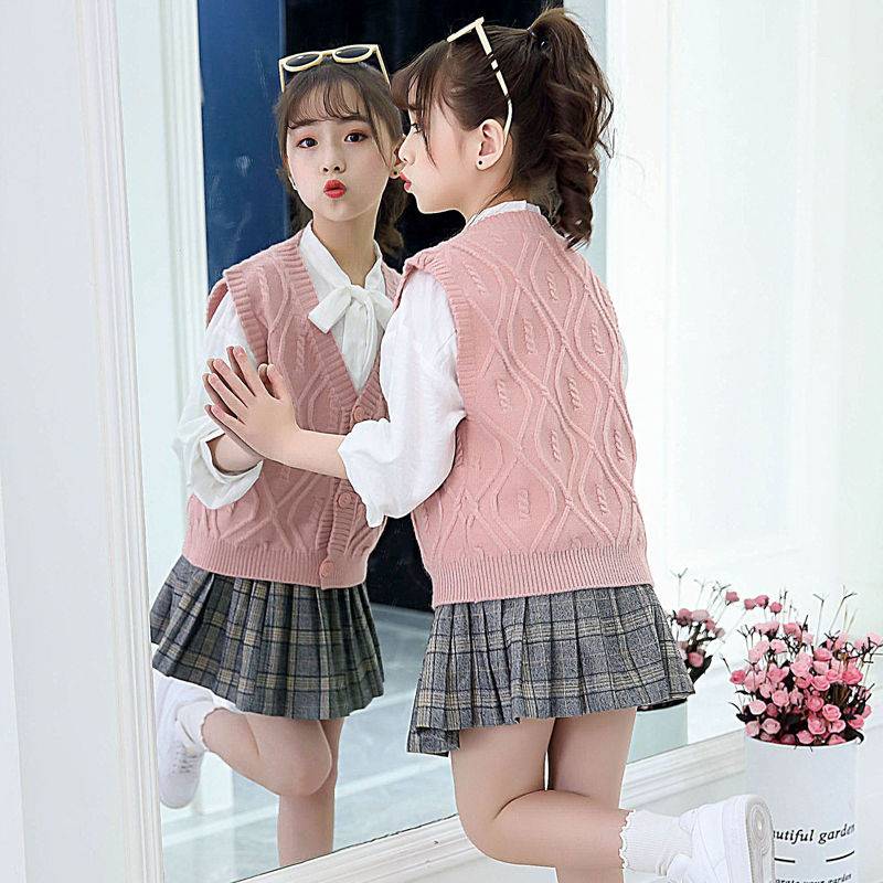 Girl knitted vest baby children's woolen shoulder, boys vest sweater, big children V -neck shirt