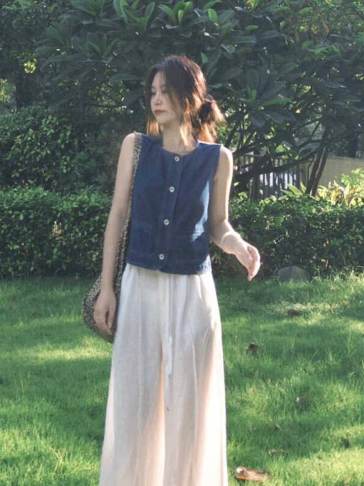 Retro blue denim sleeveless vest women's summer new fashion, simple temperament, short short top