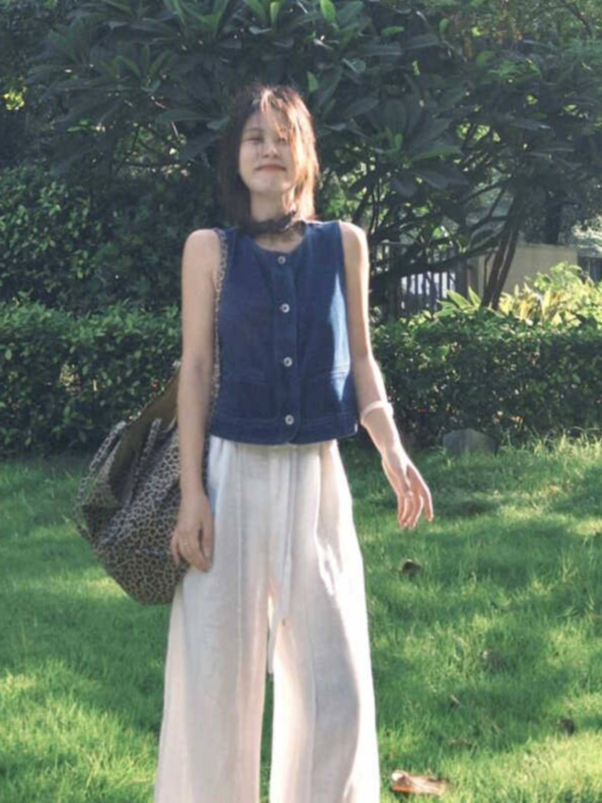 Retro blue denim sleeveless vest women's summer new fashion, simple temperament, short short top