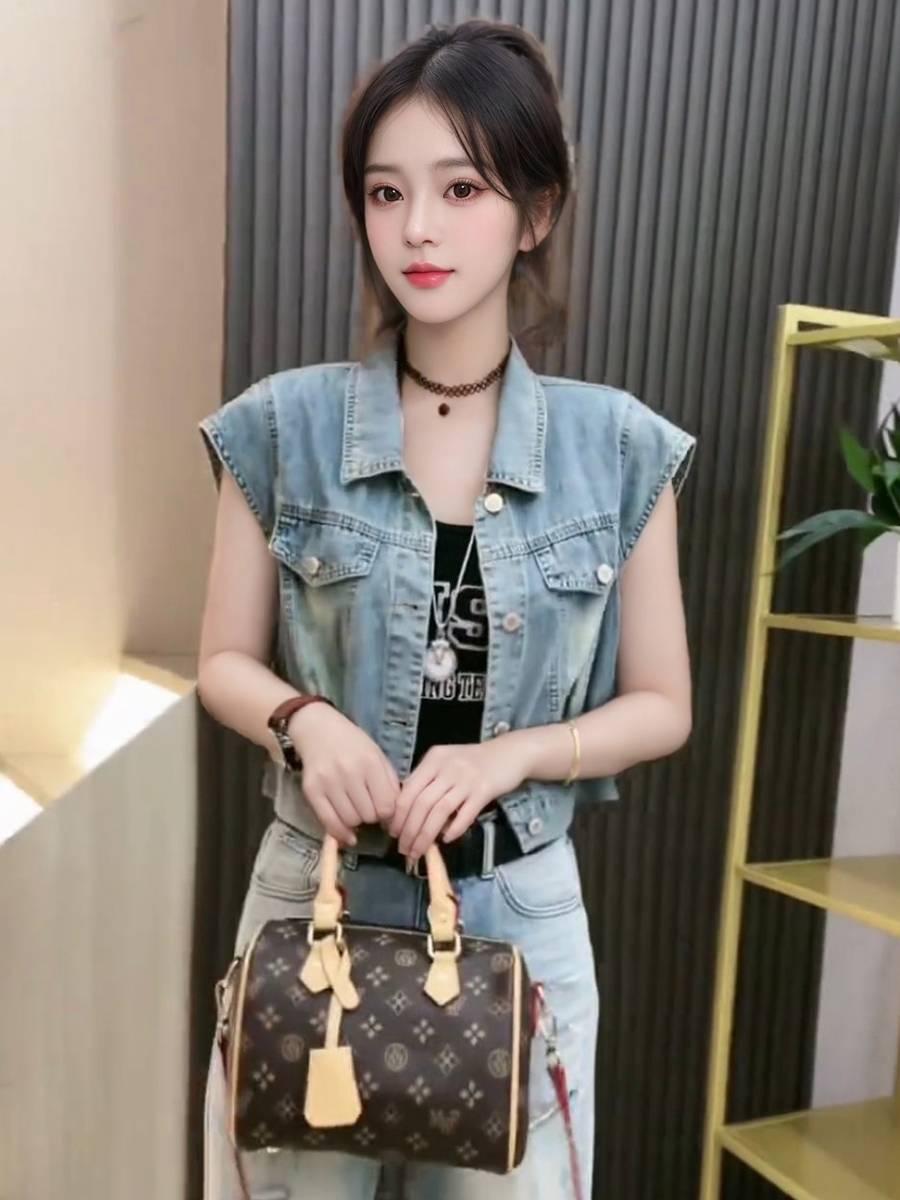 Cowboy vest in summer thin women with age reducing Hong Kong flavor retro design sensor sleeveless shoulder vest jacket top