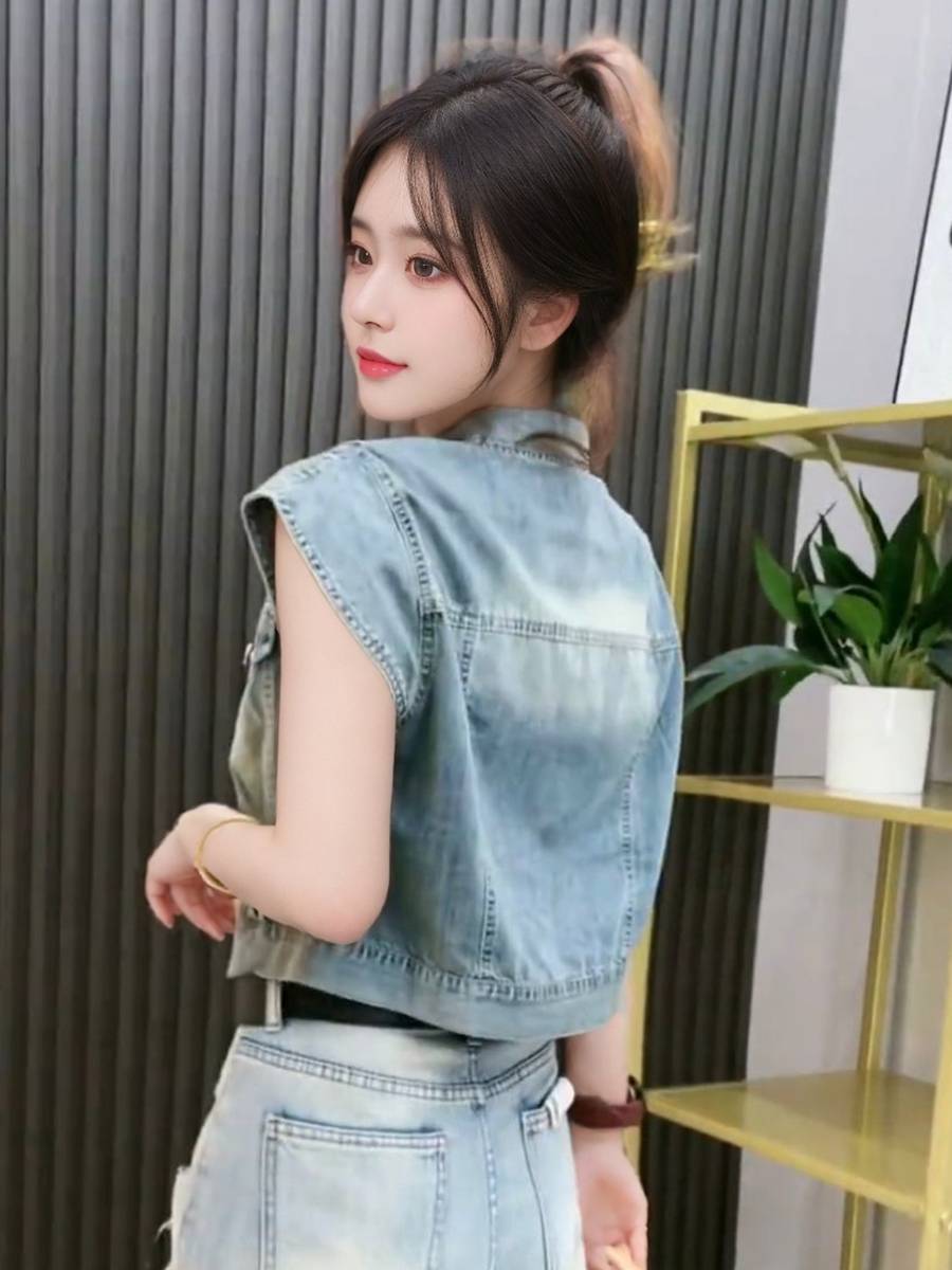 Cowboy vest in summer thin women with age reducing Hong Kong flavor retro design sensor sleeveless shoulder vest jacket top