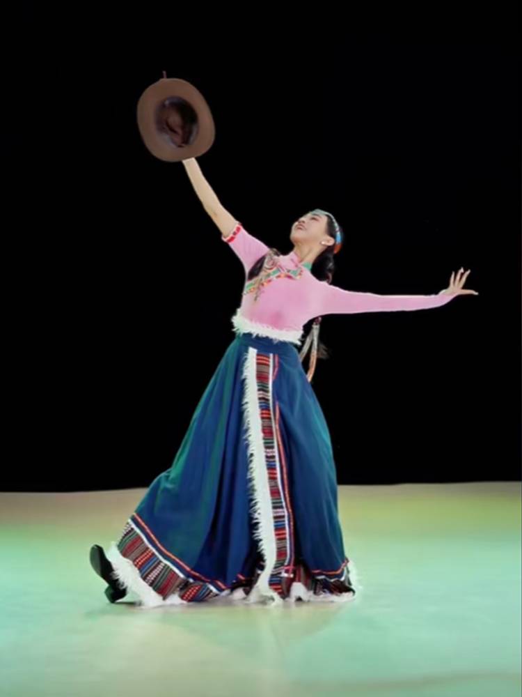 Xiahui Tibetan dance dance dances of the same hat ethnic dancers dance felt hat round top western denim hat jazz