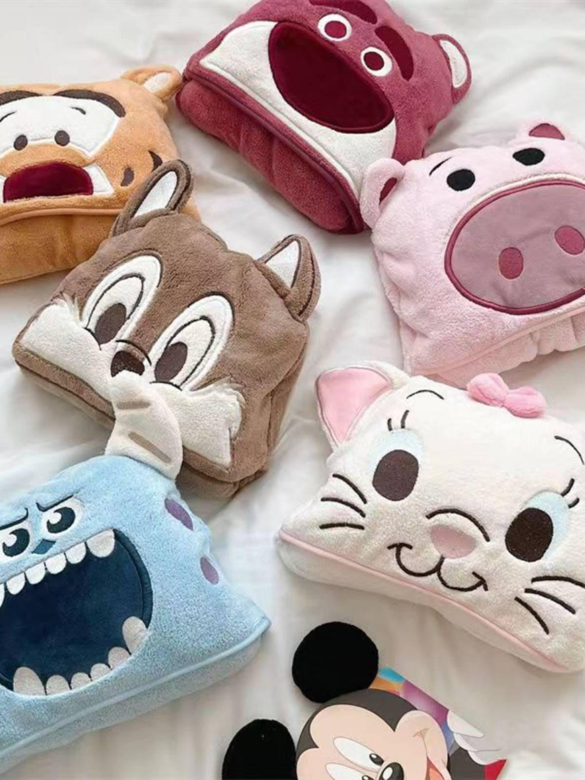 Strawberry Bear Cartoons, children's towels, cape cape, baby bathing, baby sucking