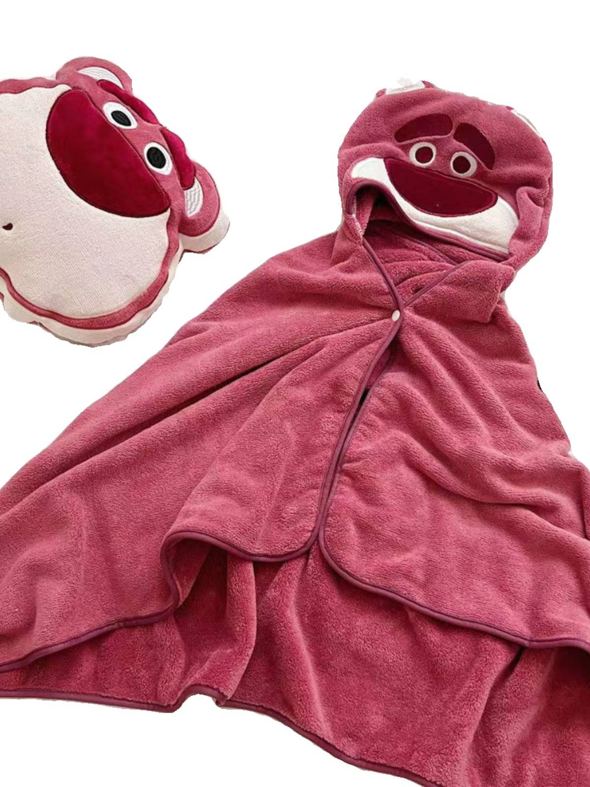 Strawberry Bear Cartoons, children's towels, cape cape, baby bathing, baby sucking